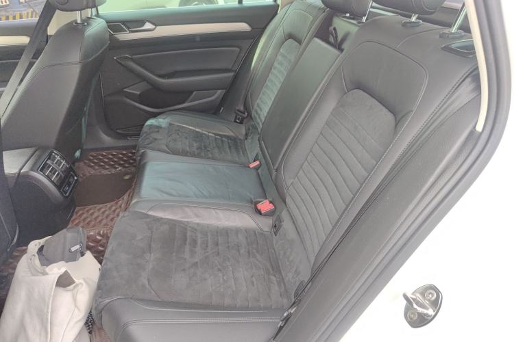 Used Volkswagen Variant 2017 380TSI Two-Wheel Drive Comfort Edition
