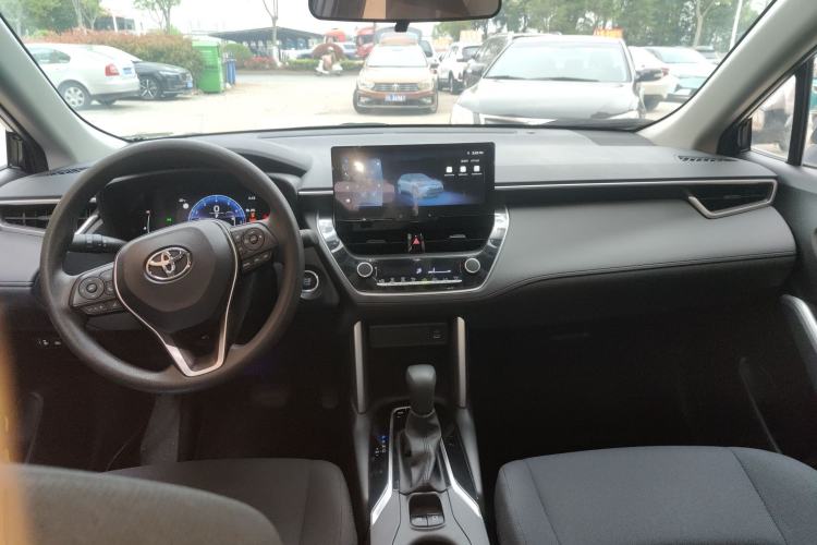 Used Toyota FRONTLANDER 2023 2.0L CVT Leading Edition Center Console