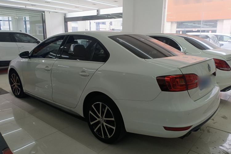 Used Volkswagen Sagitar 2013 2.0 TSI GLI Exterior 3