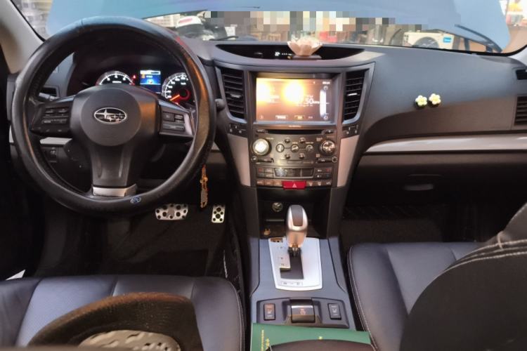 Used Subaru Outback 2014 2.5i Yashang Sport Edition Center Console