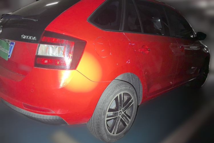 Used Skoda Rapid Spaceback 2014 1.6L Automatic Enjoyment Edition
