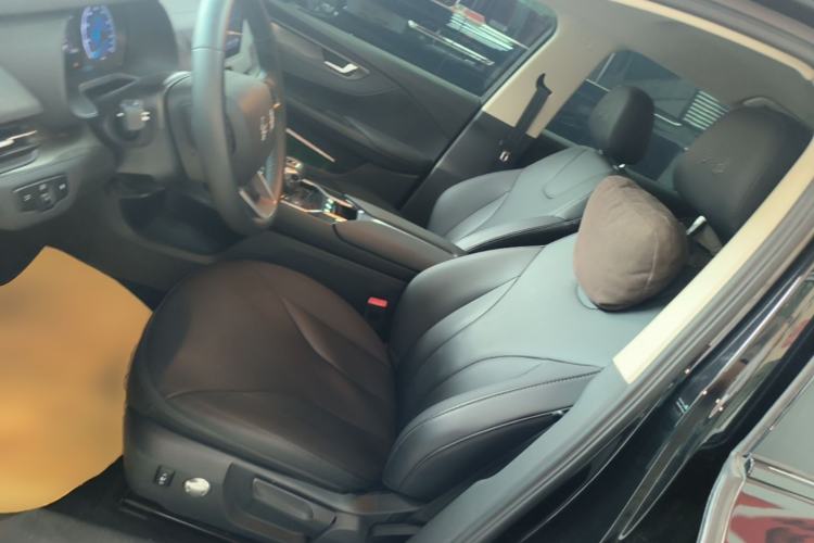 Used Hongqi E-QM5 2023 Revised Version Basic Travel Edition