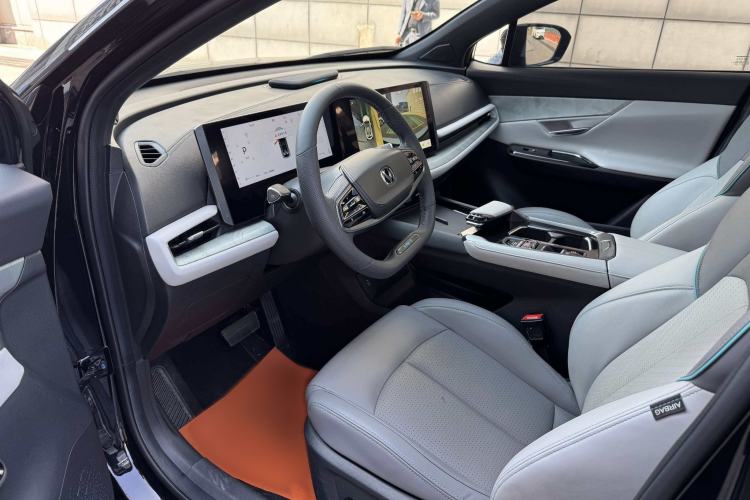 Used CHANGAN UNI-T 2023 2nd Generation 1.5T Flagship Version Interior 2