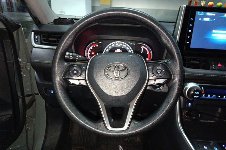 Used Toyota RAV4 2020 2.0L CVT 4x4 Trend Edition Steering Wheel