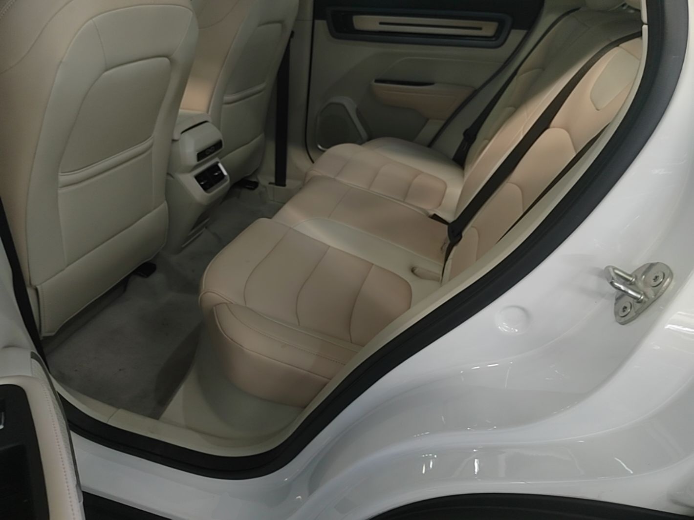Geely Auto icon 2023 1.5TD Chocolate Smoothie Edition — снимка 20