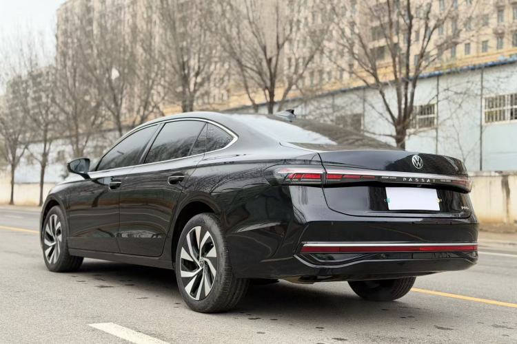 Used Volkswagen Passat 2025 Pro 380TSI Dragon Edition
