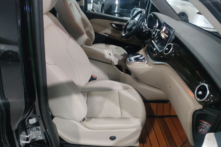 Used Mercedes-Benz V-Class 2018 V 260 L Prestige Extended Version China V Right Front Seat