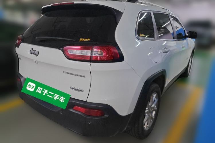 Used Jeep Cherokee 2016 2.0L Superior Edition