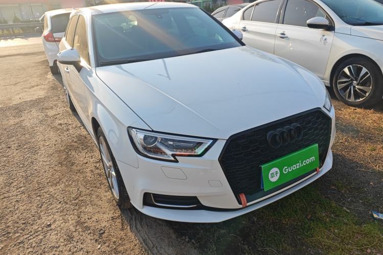 Used Audi A3 2020 Restyled Sportback 35 TFSI Entry-Level China VI Emission Standard Front Right 45 Deg