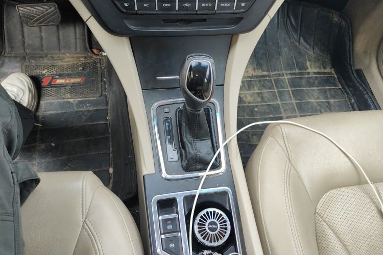 Used Geely Auto Emgrand 2017 Sedan Million Edition 1.5L CVT Luxury Model
