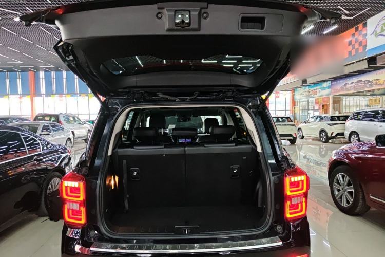 Used GAC Trumpchi GS8 2017 320T Two-Wheel Drive Luxury Smart Connectivity Version (7 Seats) Trunk