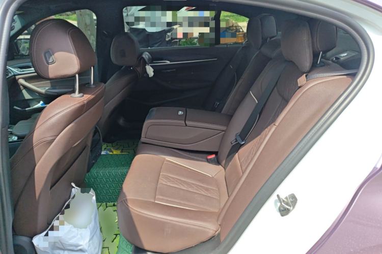 Used BMW 5 Series 2021 Facelifted 530Li Leading Edition M Sport Package Left Rear Seat