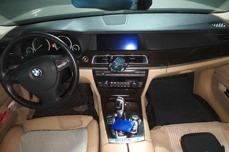 Used BMW 7 Series 2009 730Li Luxury Model
