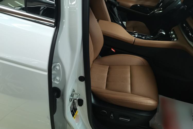 Used CHANGAN CS95 2021 2.0T Two-Wheel Drive Luxury Version
