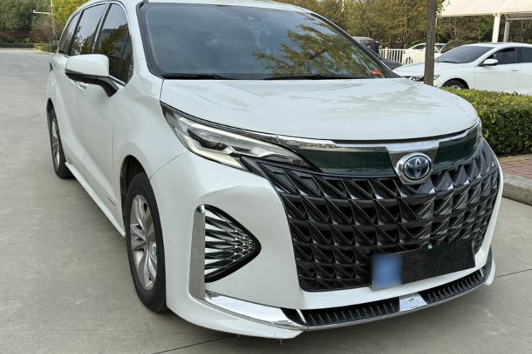 Used Toyota SIENNA 2023 2.5L Hybrid Comfort Edition

