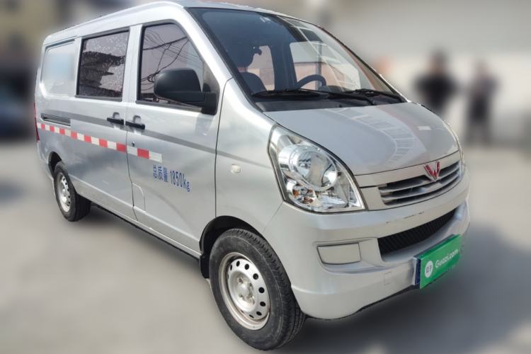Used Wuling Rongguang 2019 1.2L S Van Standard Model with 5 Seats

