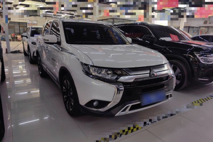 Used Mitsubishi Outlander 2020 2.0L Two-Wheel Drive Enjoyment Version 5 Seats