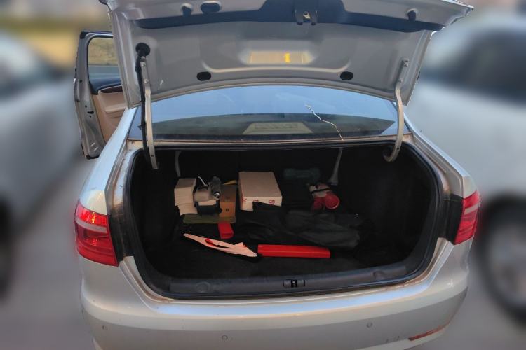 Used Volkswagen Lavida 2013 1.4TSI DSG Comfort Edition Trunk