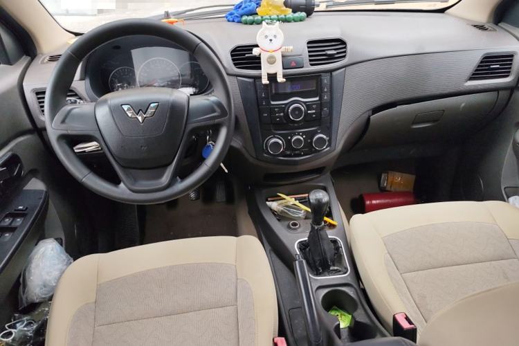 Used Wuling Hongguang 2015 1.5L S Basic Version China V Standard