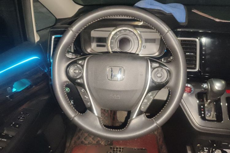 Used Honda Elysion 2016 2.4L Luxury Edition
