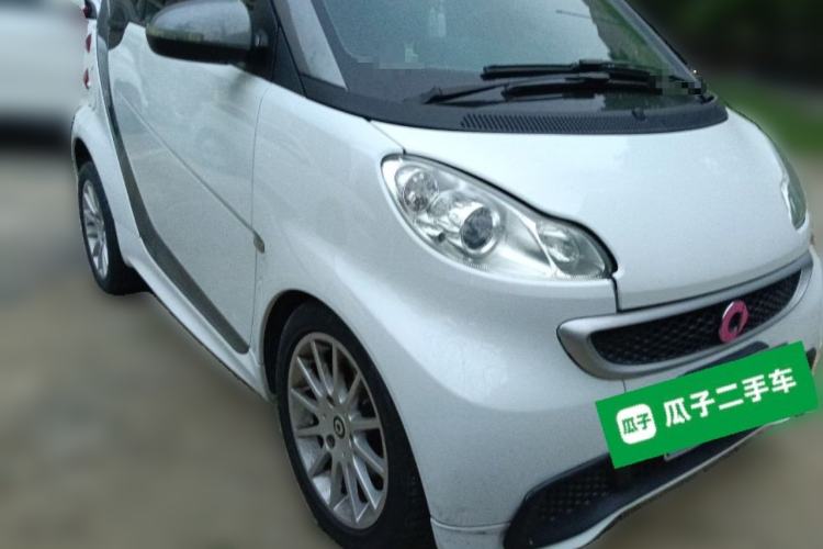 Used smart fortwo 2014 1.0 MHD Midnight Purple Limited Edition Front Right 45 Deg