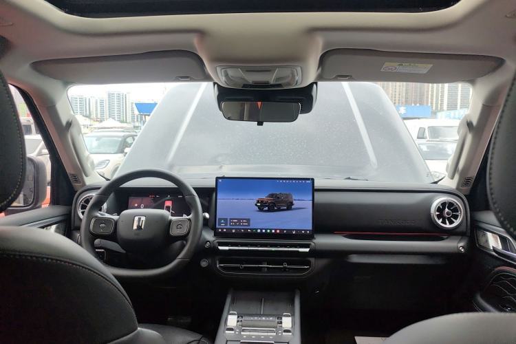 Used Tank 300 New Energy 2025 Hi4-T Center Console