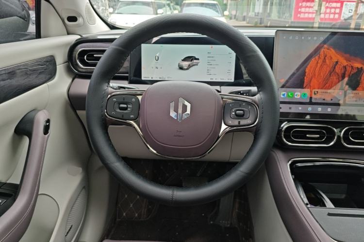 Used Leapmotor C11 2024 Range-Extended 300 Luxury Edition
