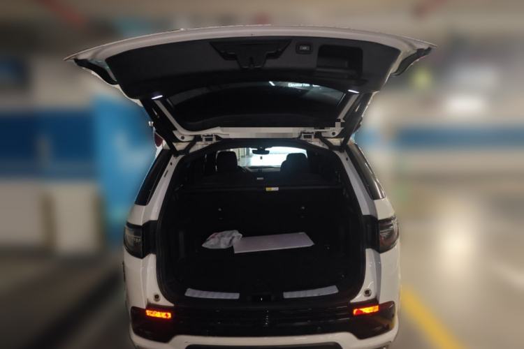 Used Land Rover Discovery Sport 2022 Revised Version 249 PS R-Dynamic S Performance Edition 5 Seats Trunk