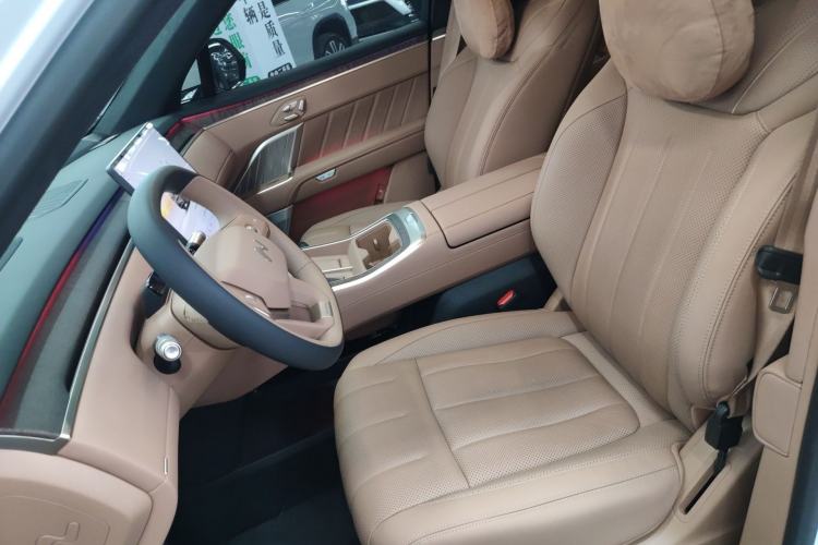 Used ONVO Luxeed L90 2025 Model—Ultra Six-Seater Version