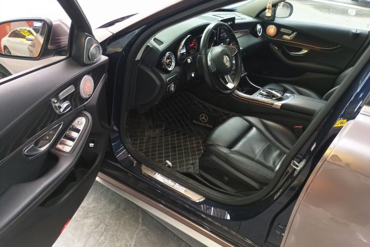 Used Mercedes-Benz C-Class 2017 Facelift C 200 L Sport Edition Driver Seat