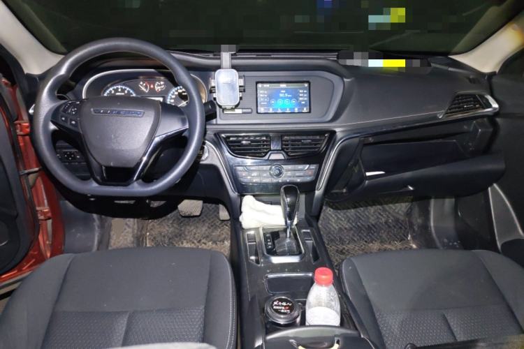 Used Venucia T90 2017 2.0L CVT Fashion Edition
