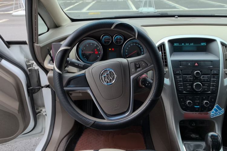 Used Buick GT 2013 GT 1.6L Manual Entry-Level Model Steering Wheel