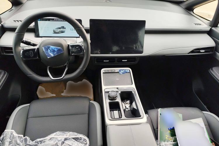 Used Hycan Z03 2022 510 km Range Trendy Cool Version 160 kW 61.13 kWh