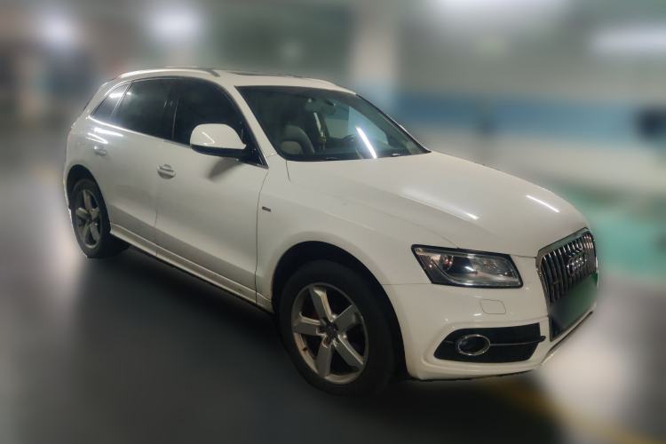 Used Audi Q5 2018 Collector's Edition 40 TFSI Technology Model
