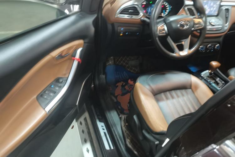 Used Soueast DX7 2017 1.5T Automatic Glory Edition Driver Seat