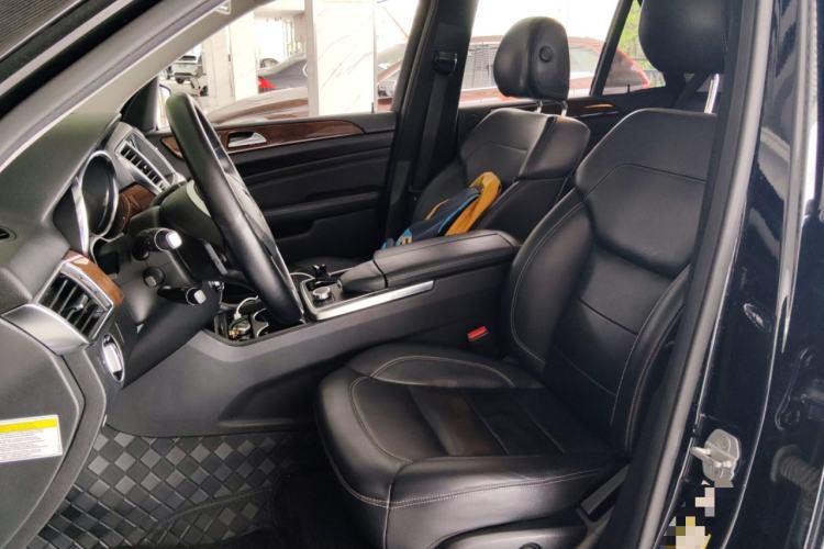 Used Mercedes-Benz M-Class 2015 ML 400 4MATIC Luxury Model Left Front Seat
