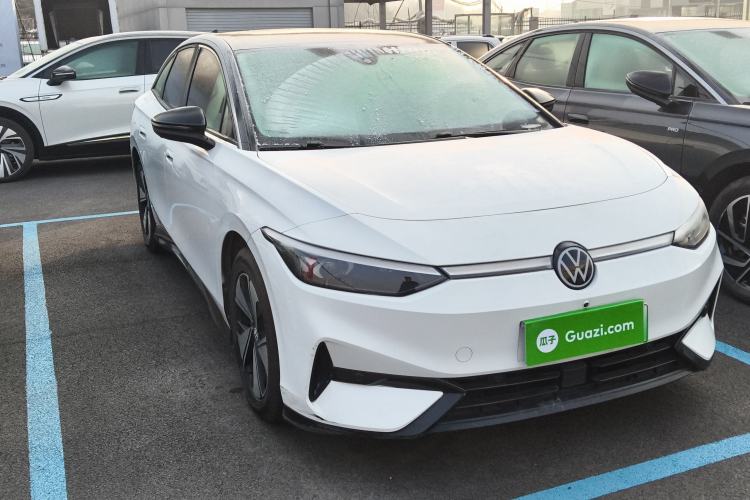 Used Volkswagen ID.7 VIZZION 2024 AIR model
