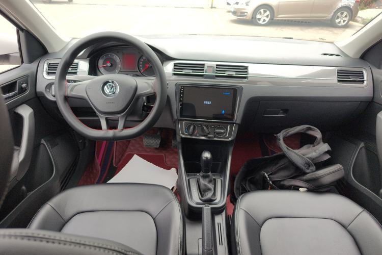 Used Volkswagen Santana 2019 Haona 1.5L Automatic Fashion Edition China VI Standard Center Console