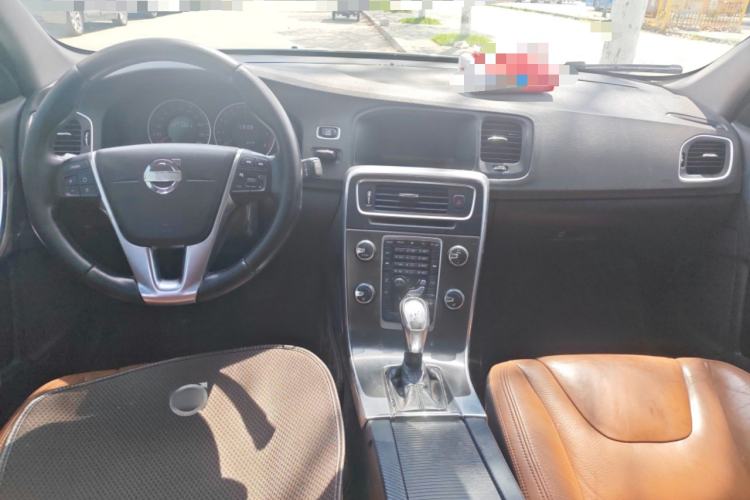 Used Volvo V60 2013 T5 Zhiya Edition