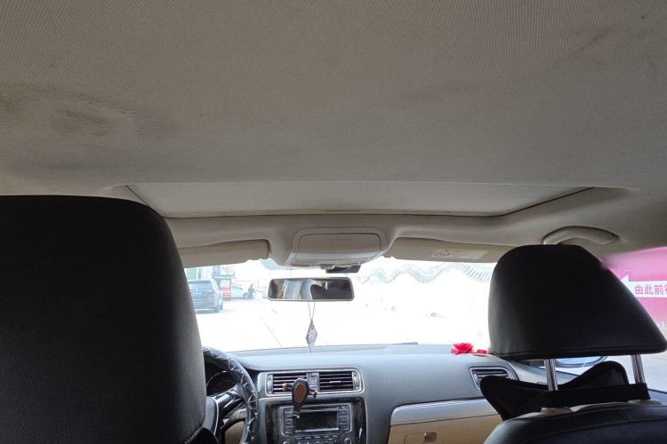 Used Volkswagen Sagitar 2015 1.6L Manual Comfort Model