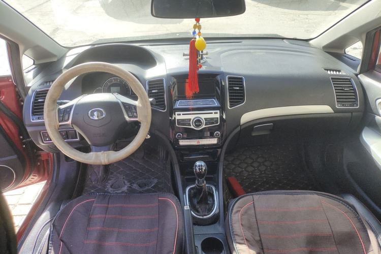 Used Great Wall C50 2013 1.5T Manual Fashion Edition Center Console