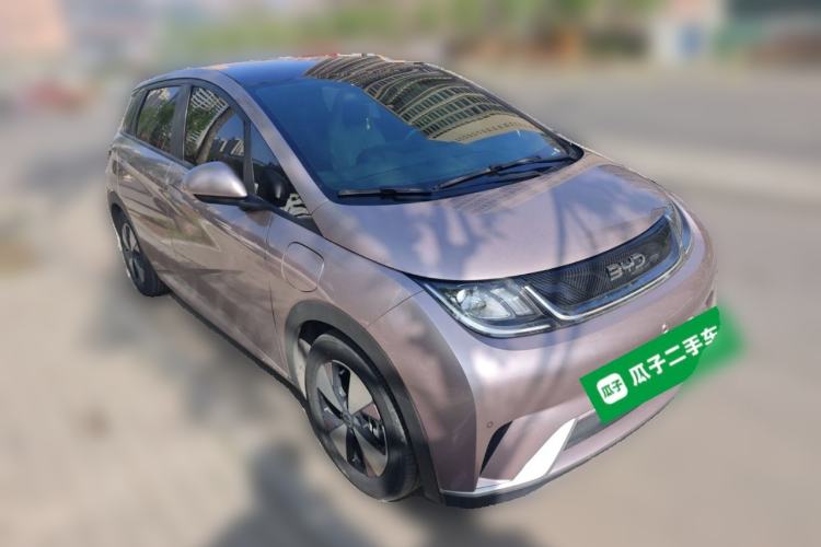 Used BYD Dolphin 2023 420 km Fashion Edition Front Right 45 Deg