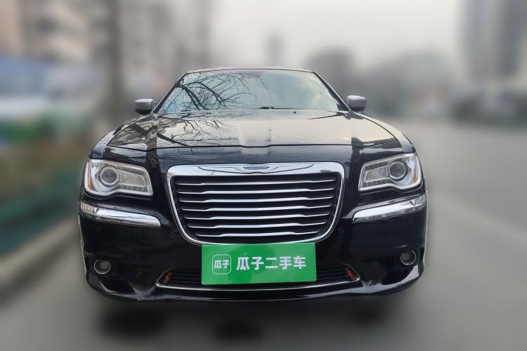 Used Chrysler 300C 2013 3.6L Luxury Edition
