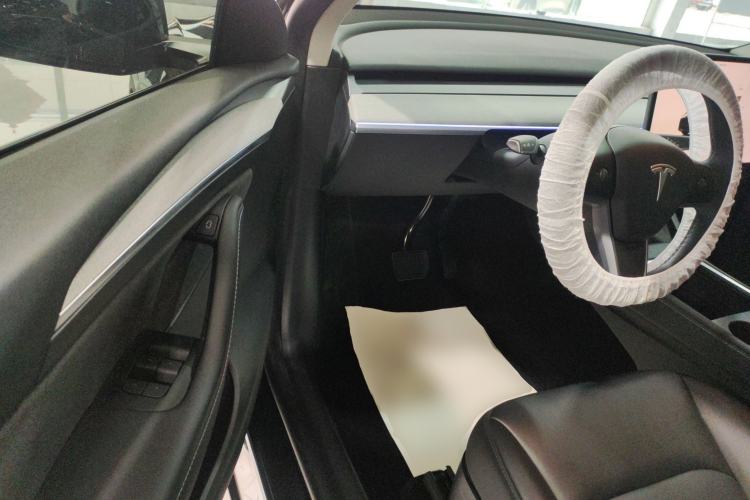 Used Tesla Model Y 2024 Long-Range All-Wheel-Drive Version
