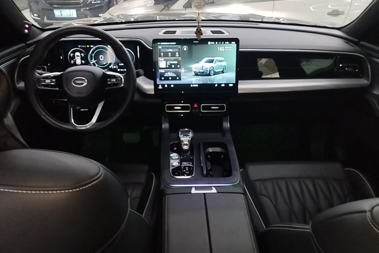 Used GAC Trumpchi GS8 2022 Linghang Series 2.0 TGDI Two-Wheel-Drive Luxury Smart Connectivity Version (7 Seats)