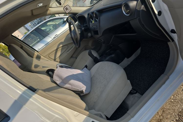 Used Venucia R30 2014 1.2L Manual Enjoyment Edition