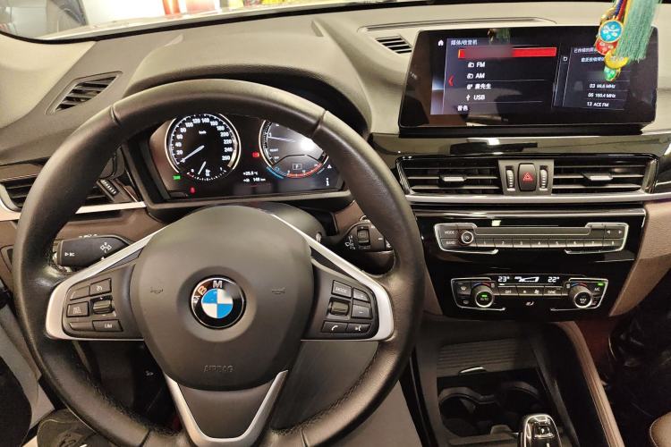 Used BMW X1 2020 sDrive25Li Leading Model Center Console