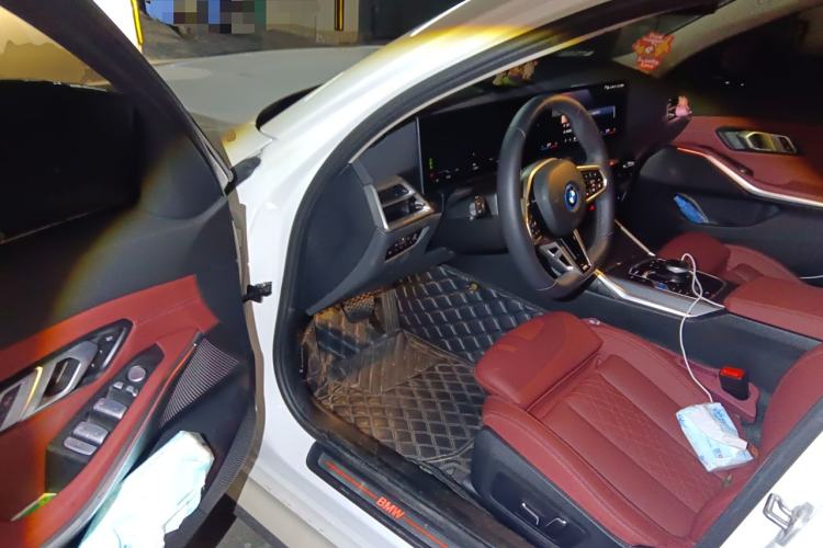 Used BMW i3 2025 eDrive 35 L Driver Seat