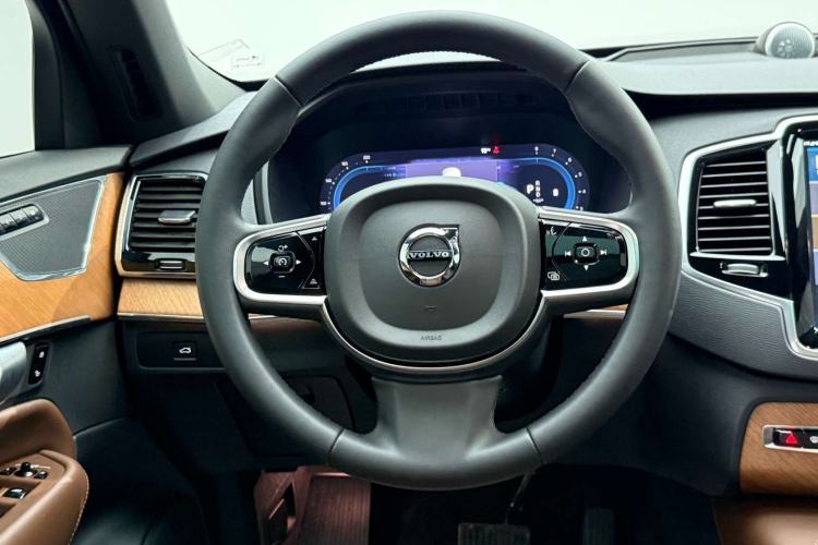 Used Volvo XC90 2024 B6 Zhiyi Luxury 7-Seater
