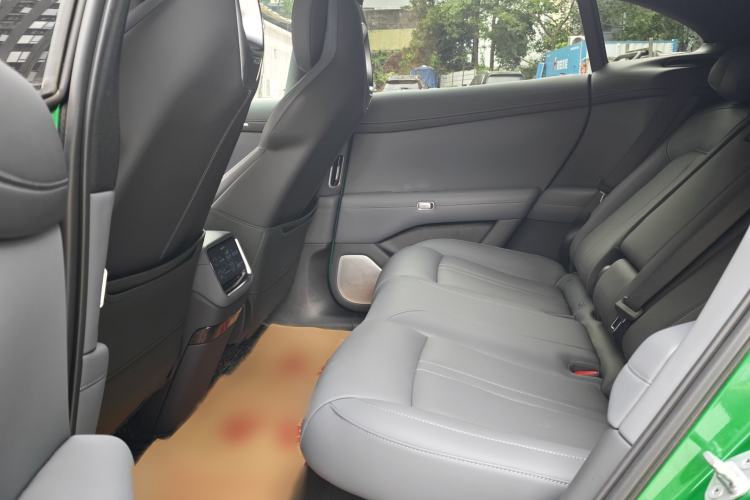 Used Xiaomi Auto YU7 2025 Ultra-Long Range Rear-Wheel Drive Version Interior 2